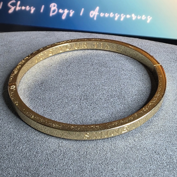 Spartina 449 Gold Plated Inspirational Bangle Clasp - Picture 2 of 7